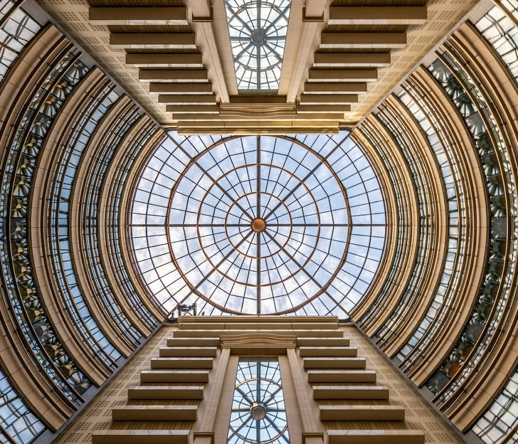 Atrium Bar 3